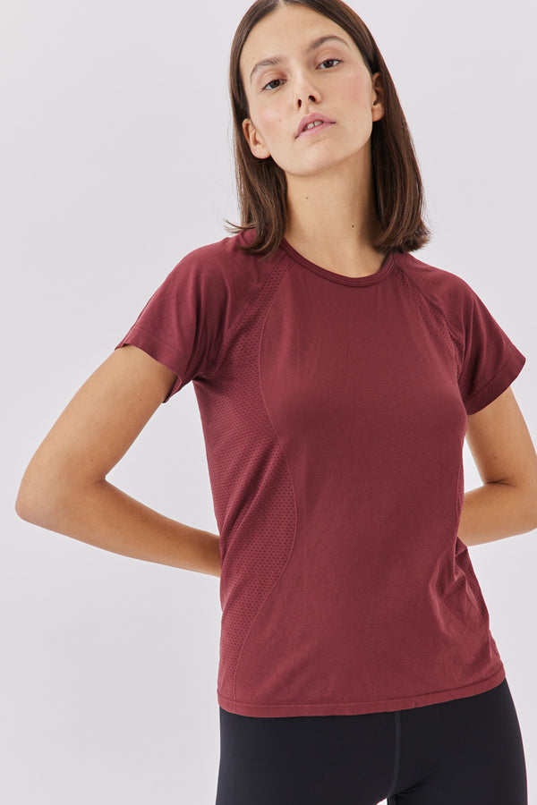 SEAMLESS T-SHIRT